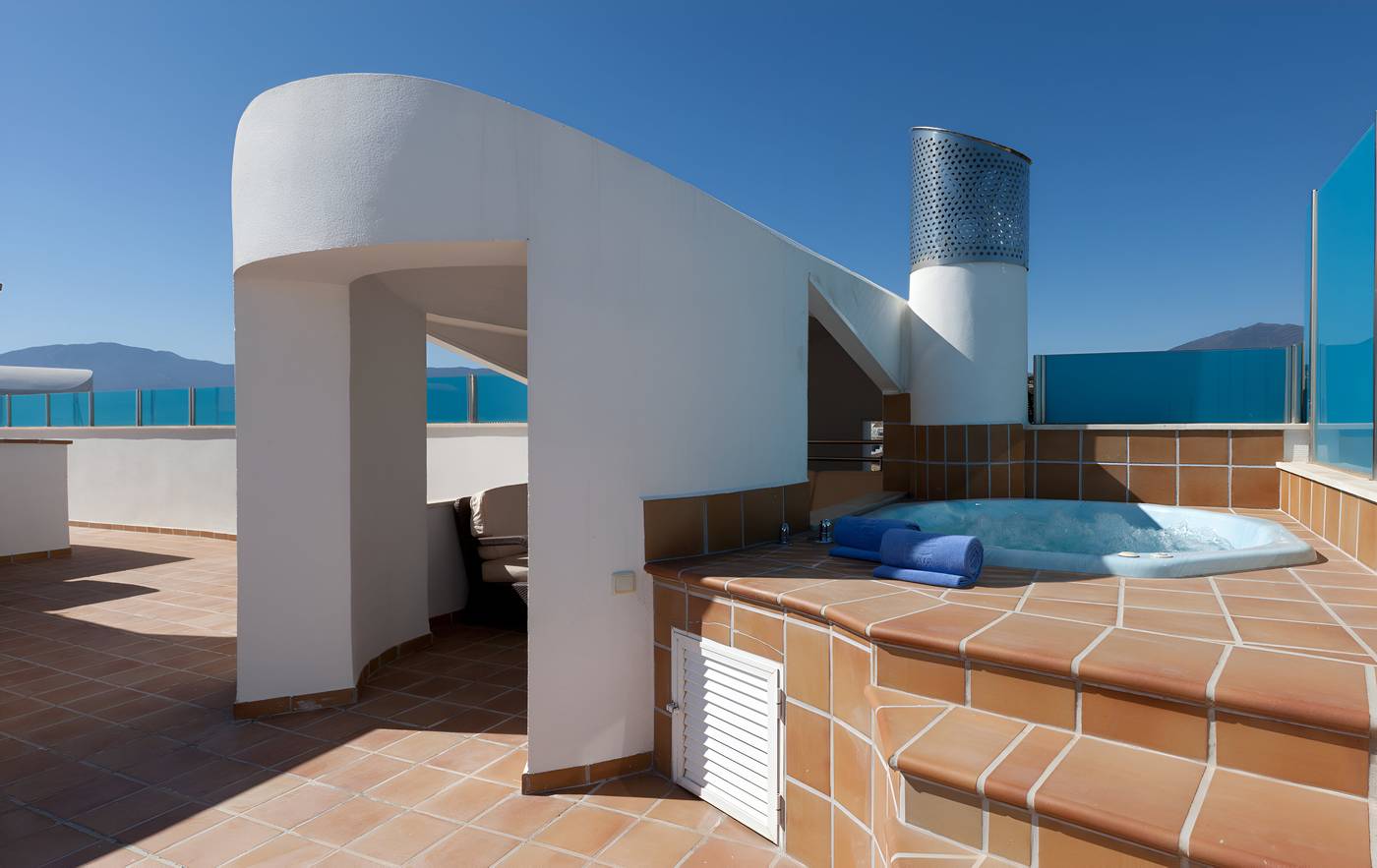 Senator-Banus---Adults-Recommended-Room-61