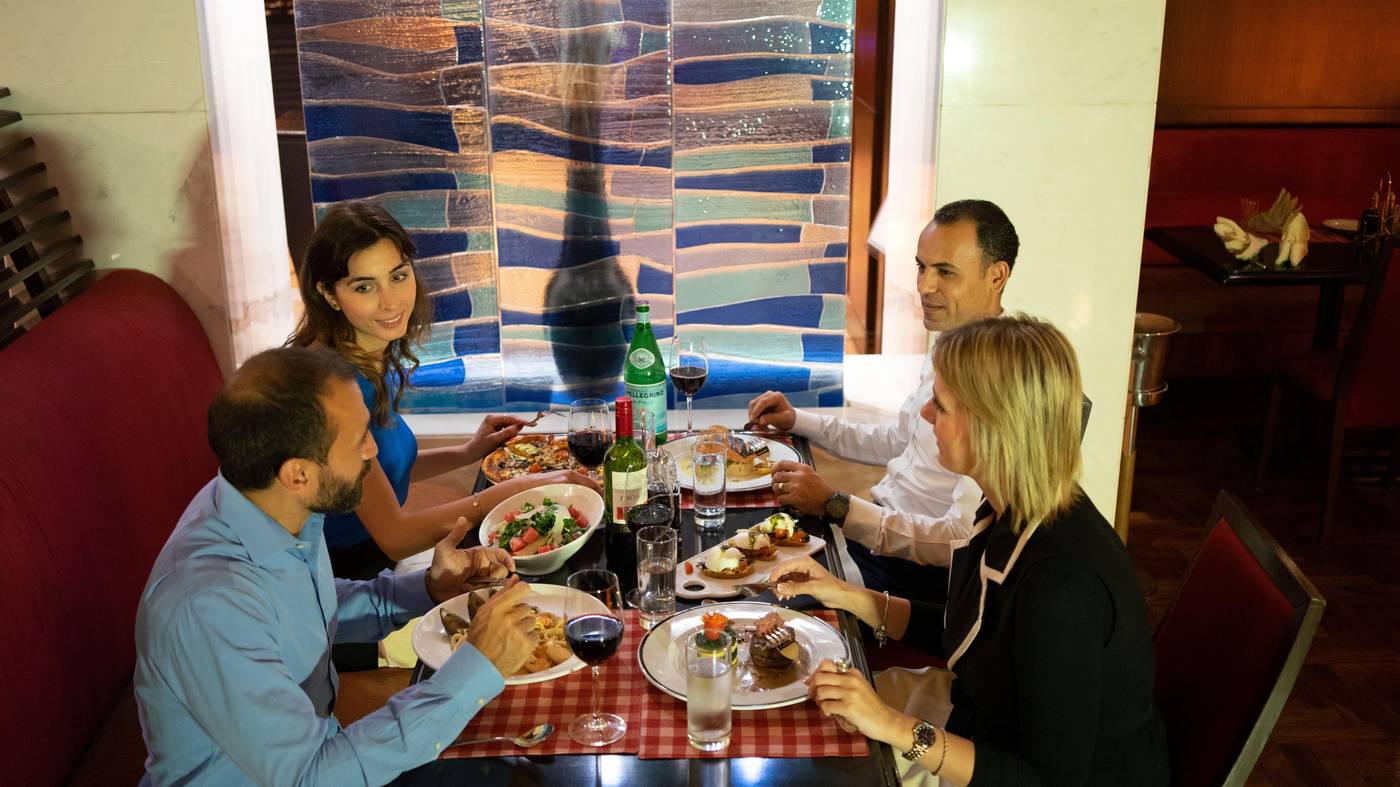 Hotel-Crowne-Plaza-Deira-Restaurant-53