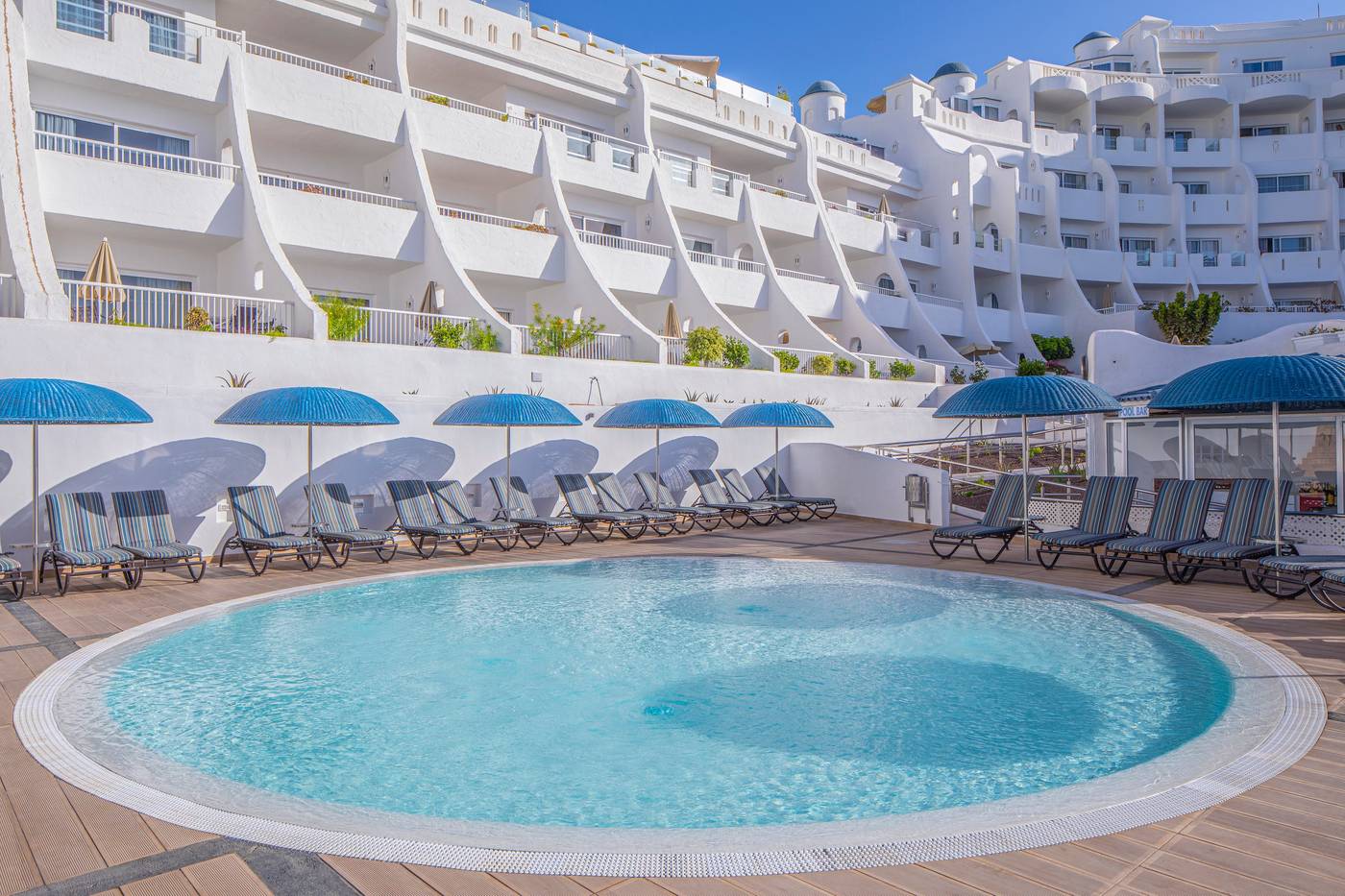 Santa-Barbara-Golf---Ocean-Club-Pool-4