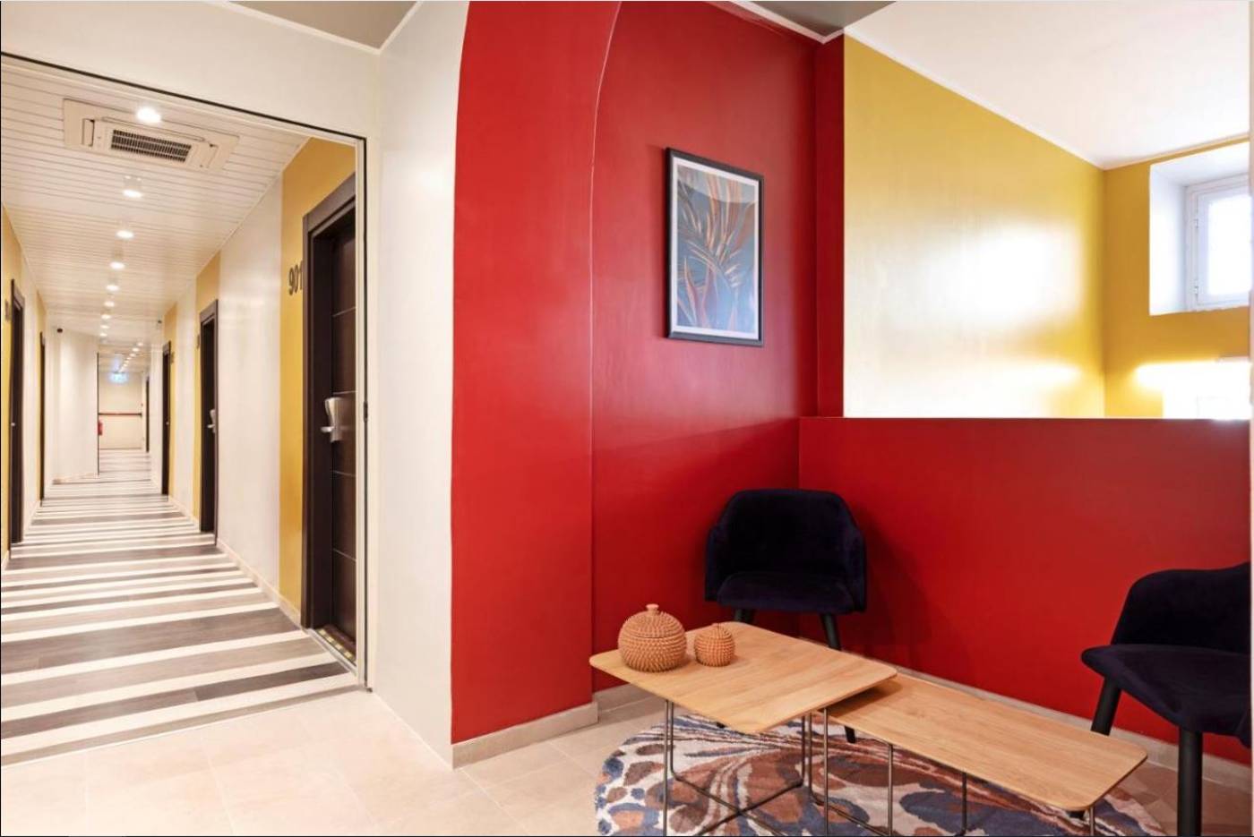 B-b-Hotel-Roma-San-Lorenzo-Termini-Lobby-12