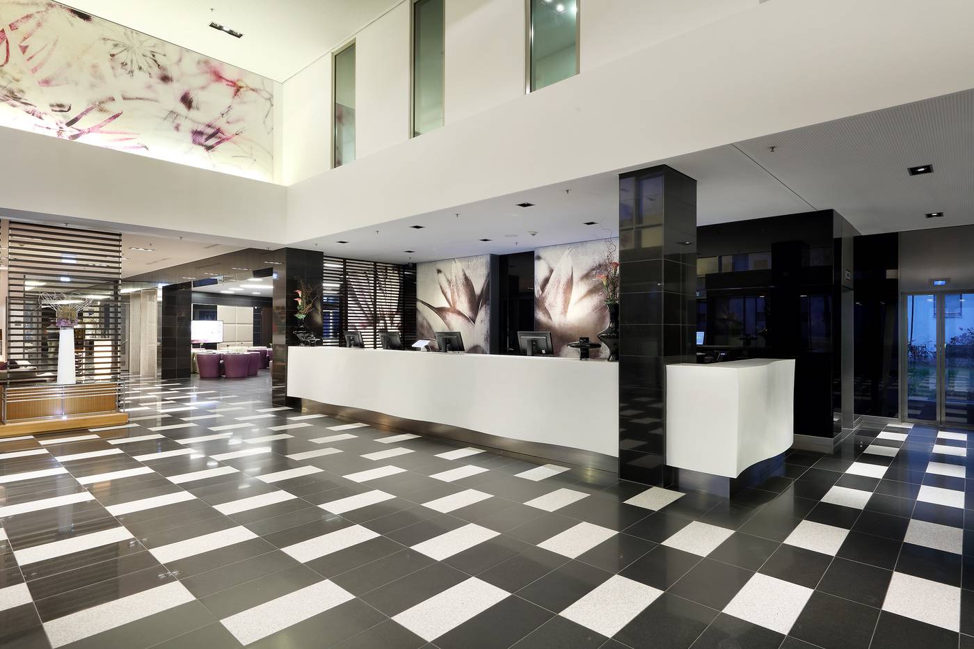 Eurostars-Grand-Central-Lobby-17