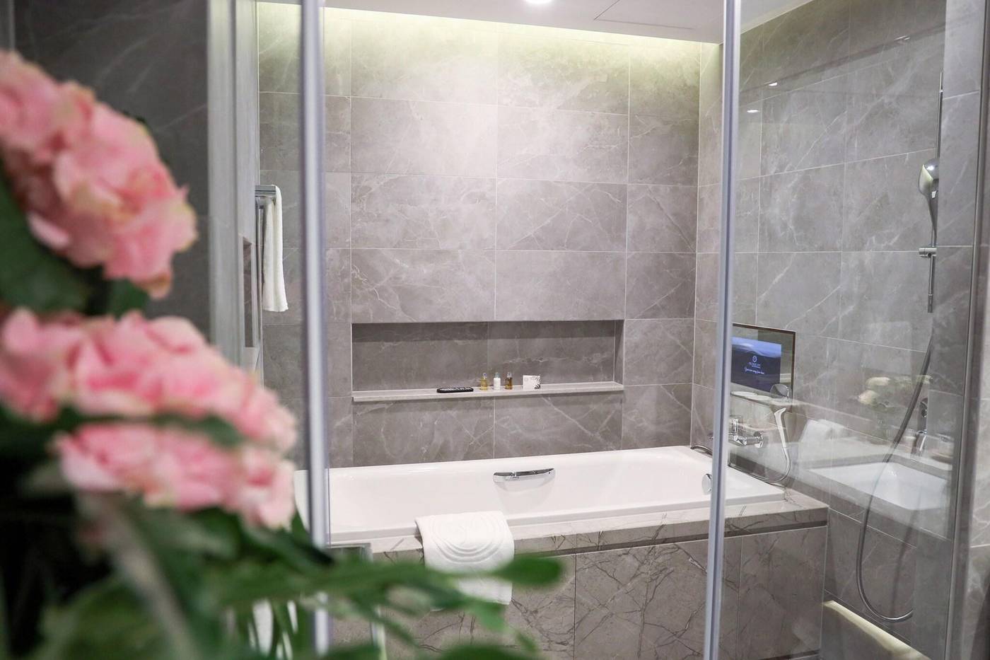 One-Eight-One-Hotel-Serviced-Residences-Room-36