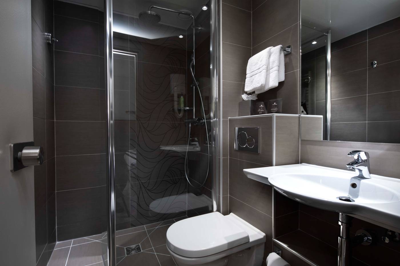 Eiffel-Saint-Charles-Room-27