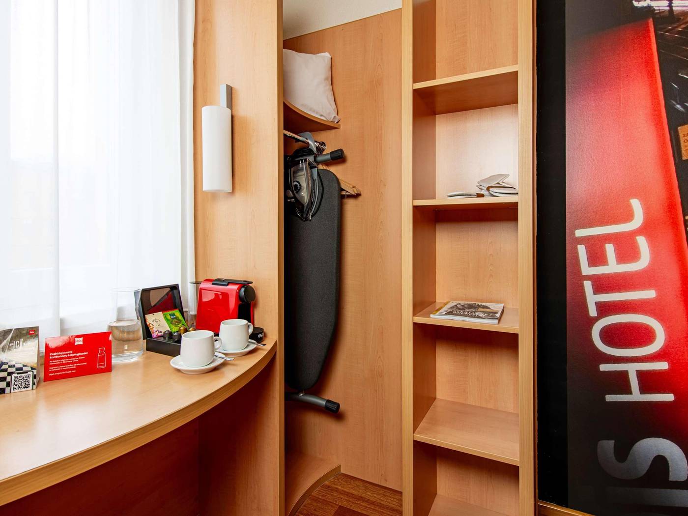 Ibis-Krakow-Stare-Miasto-Room-3