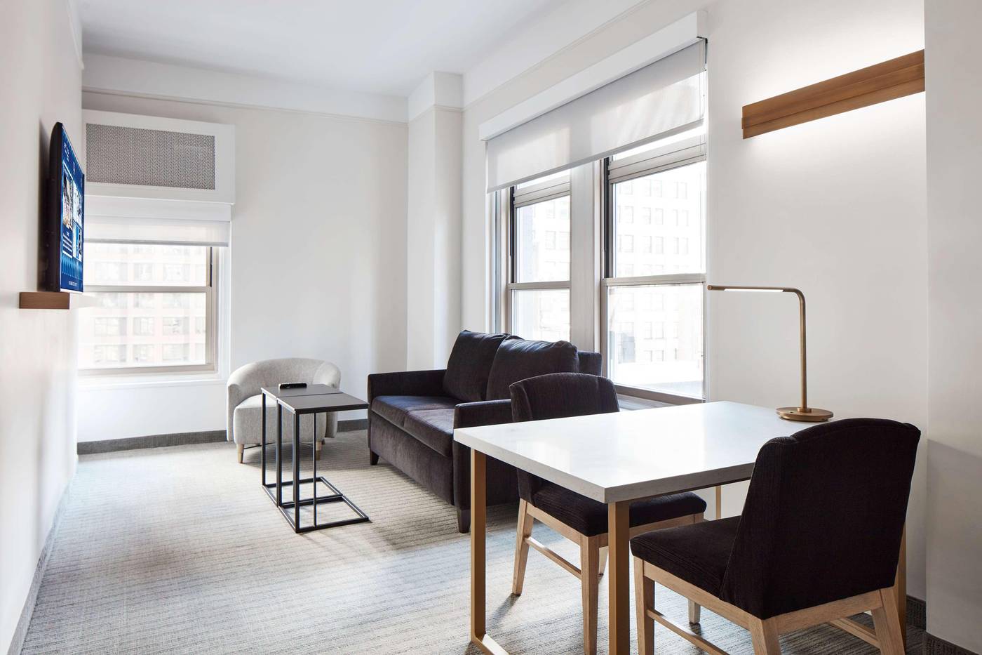 Radisson-Hotel-New-York-Wall-Street-Room-8