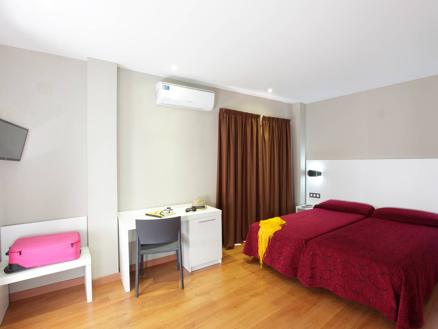 Alameda-Hotel-Room-11