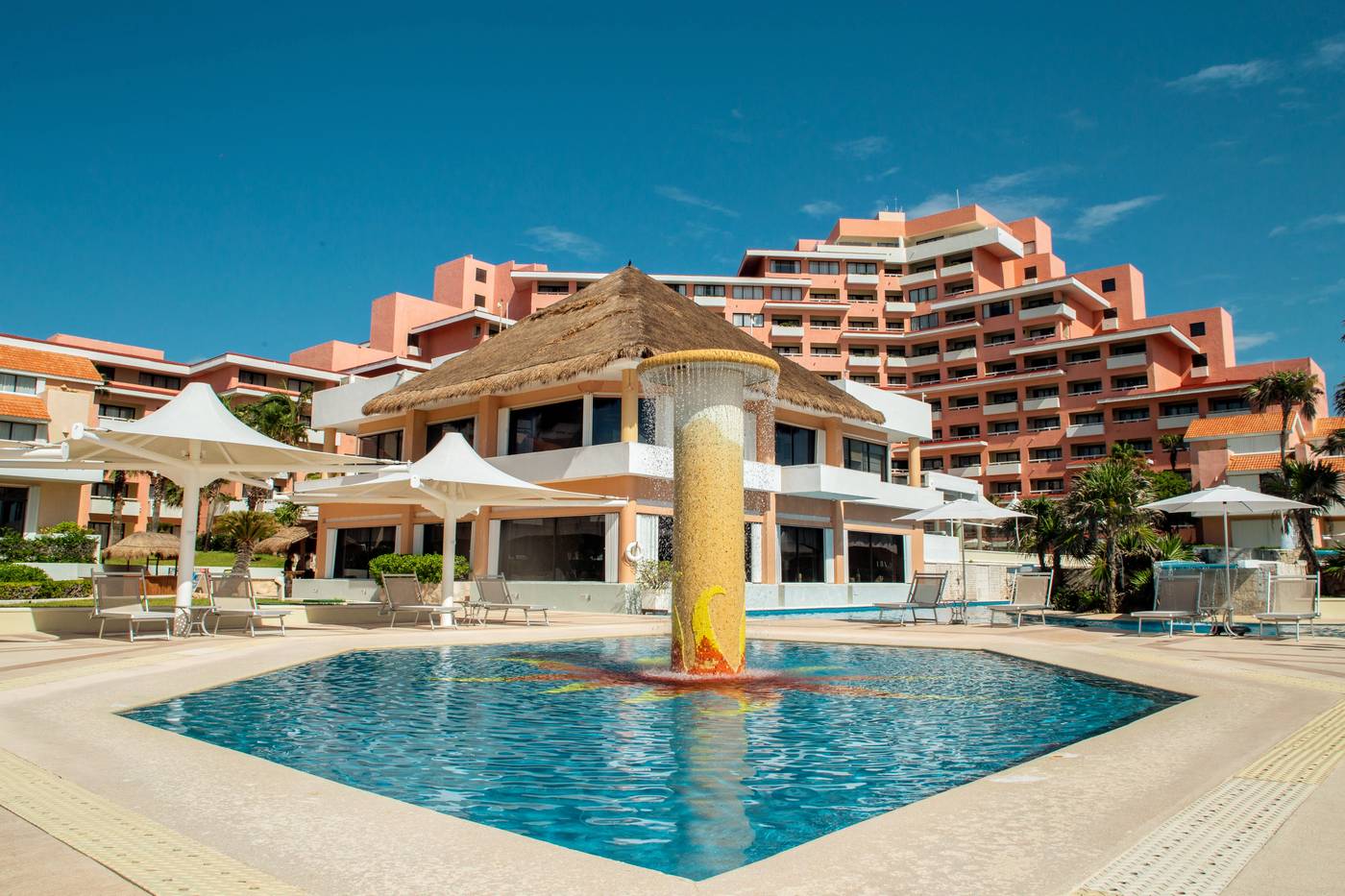 Wyndham-Grand-Cancun-All-Inclusive-Resort---Villas-Pool-1