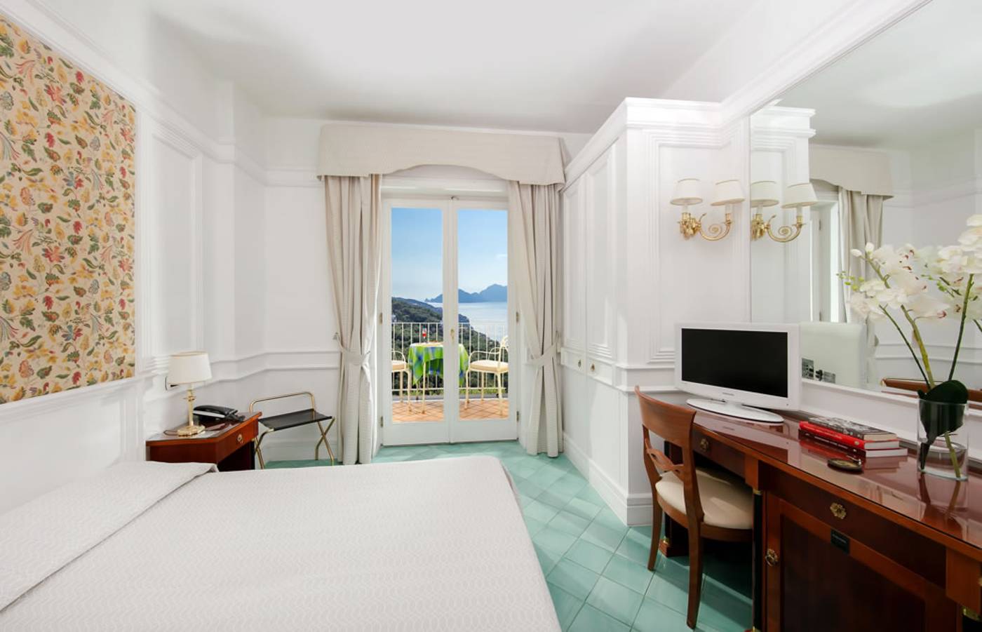 Bellavista-Francischiello-Hotel-and-Spa-Room-4