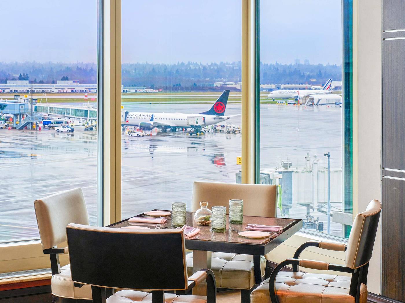 Fairmont-Vancouver-Airport-General-view-19