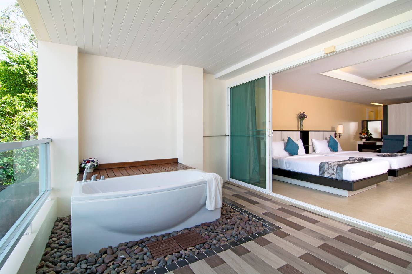 Anyavee-Tubkaek-Beach-Resort-Room-33
