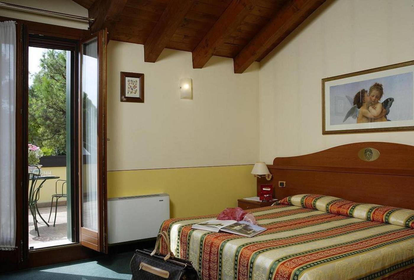 Hotel-Antico-Moro-Room-3