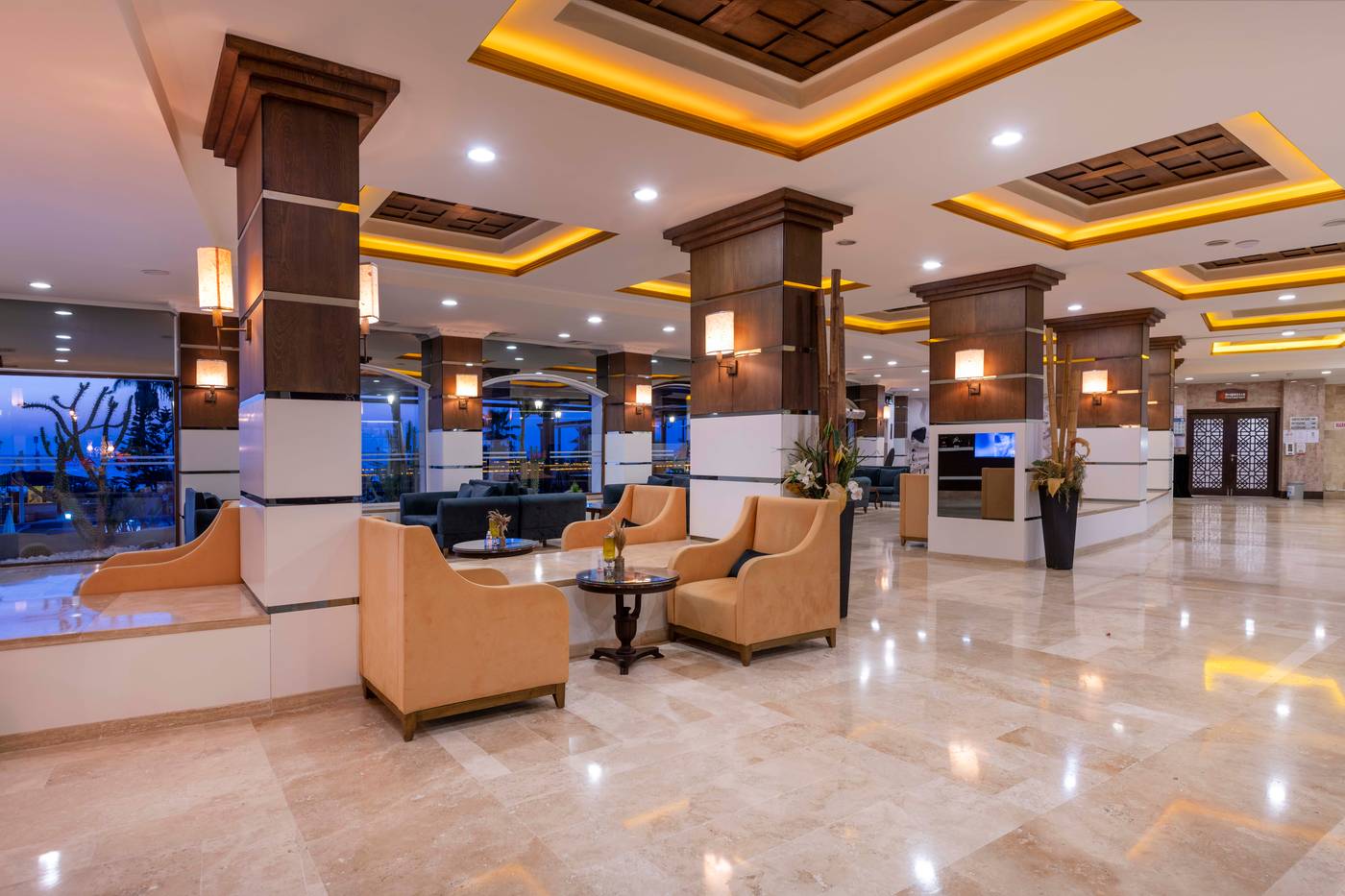 Armas-Labada-Lobby-40