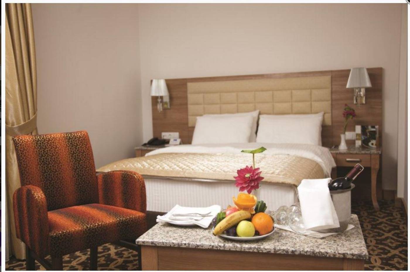 The-City-Hotel-Room-2