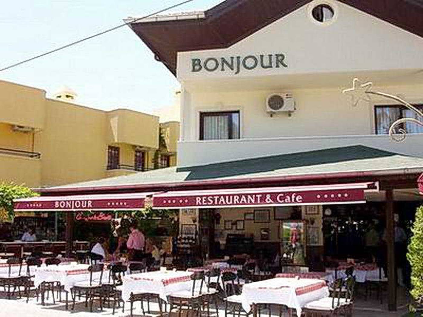 Bonjour-Boutique-Hotel-General-view-11
