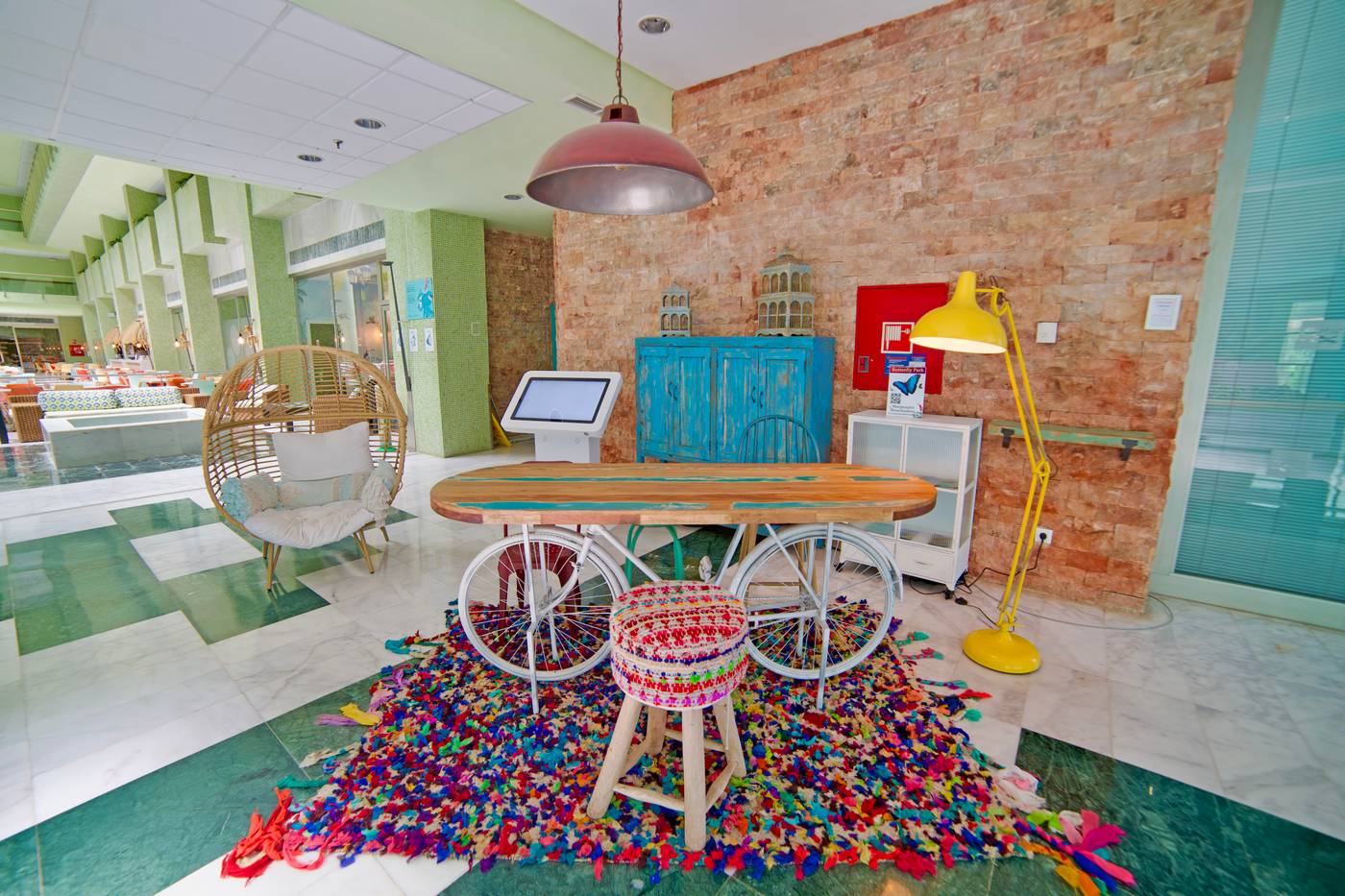 Holiday-World-RIWO-Lobby-37