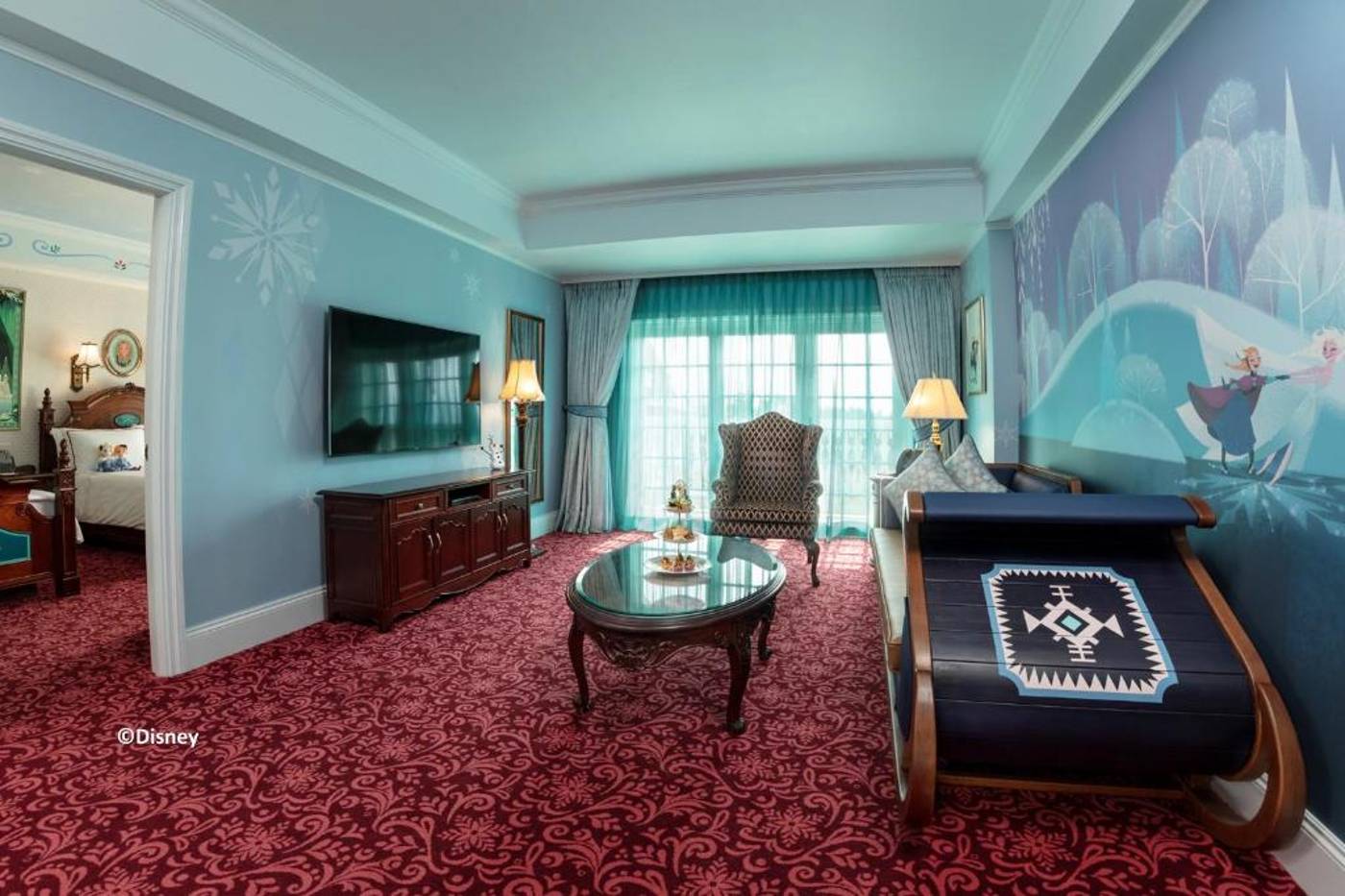 Hong-Kong-Disneyland-Hotel-Room-20