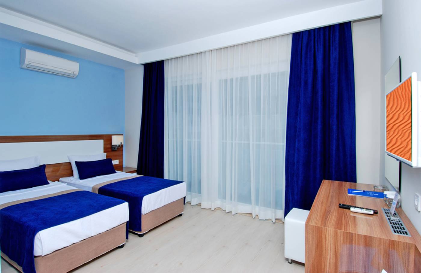 Kleopatra-Ramira-Hotel-Room-17
