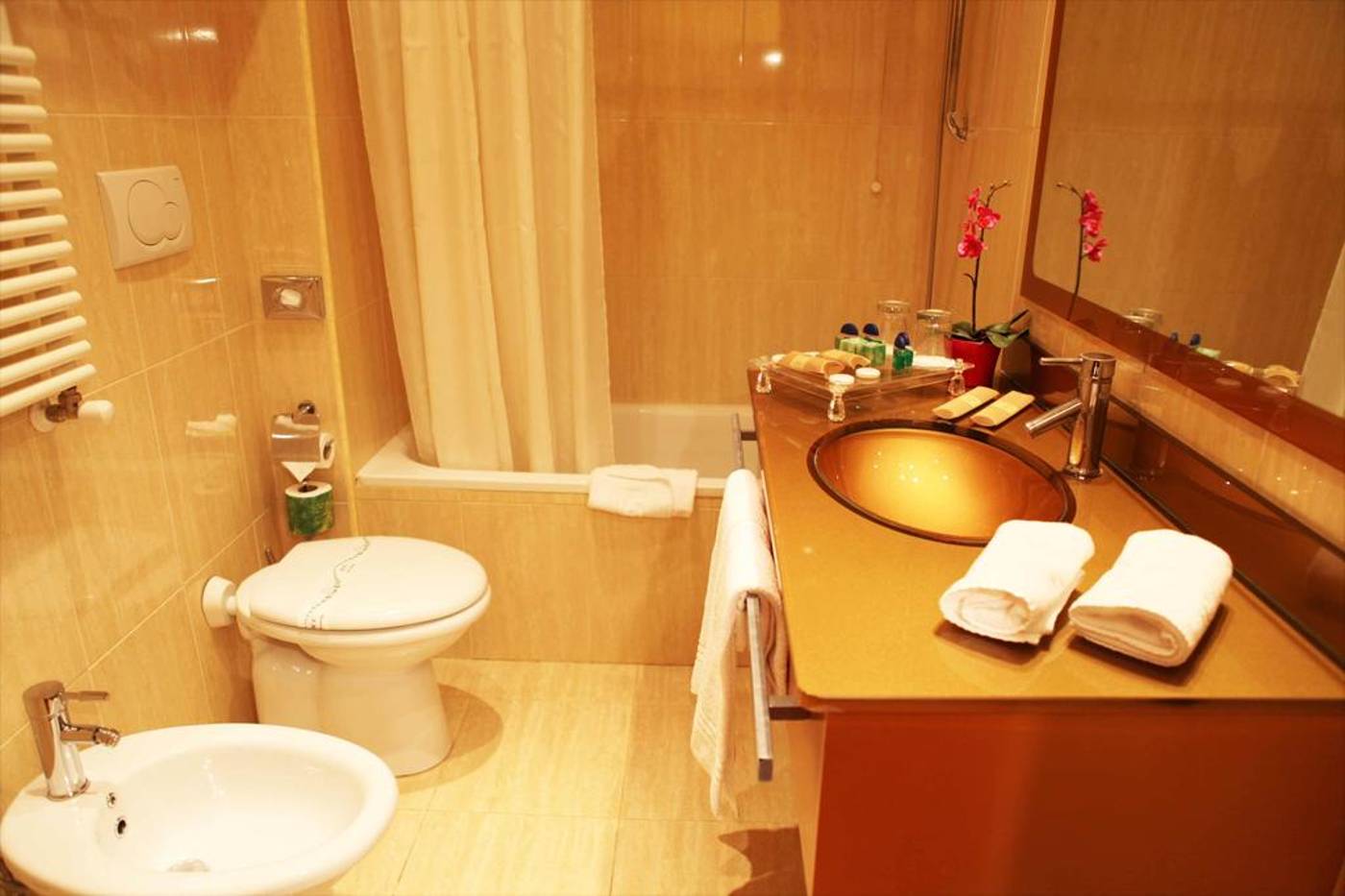 Augusta-Lucilla-Palace-Room-20