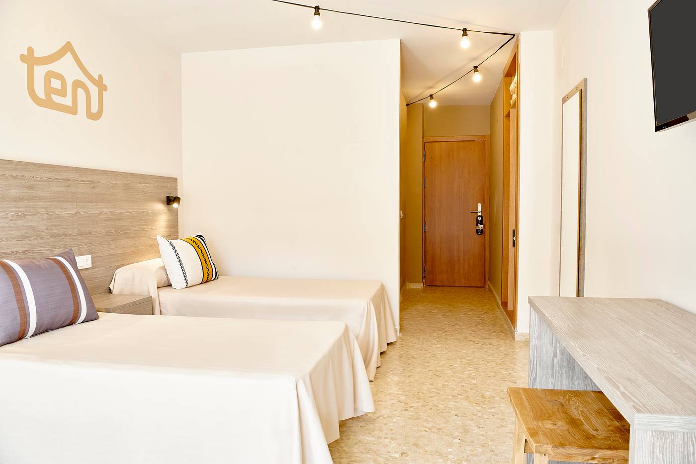 tent-Torremolinos-Room-9