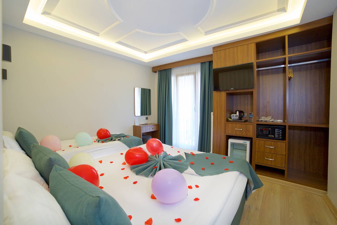 Hotel-Black-Tulip-Room-34