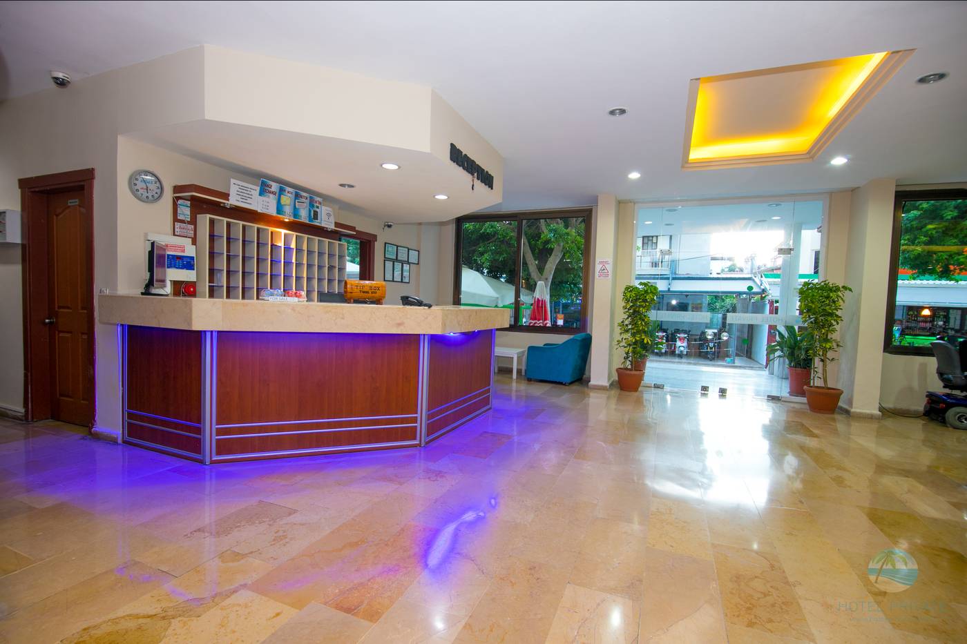 Private-Hotel-Lobby-49