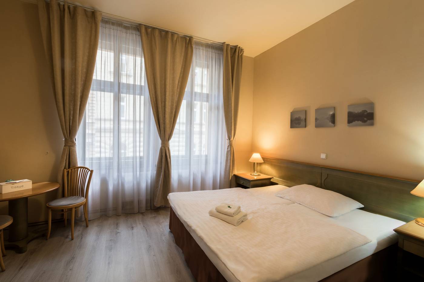 Augustus-et-Otto-Room-11