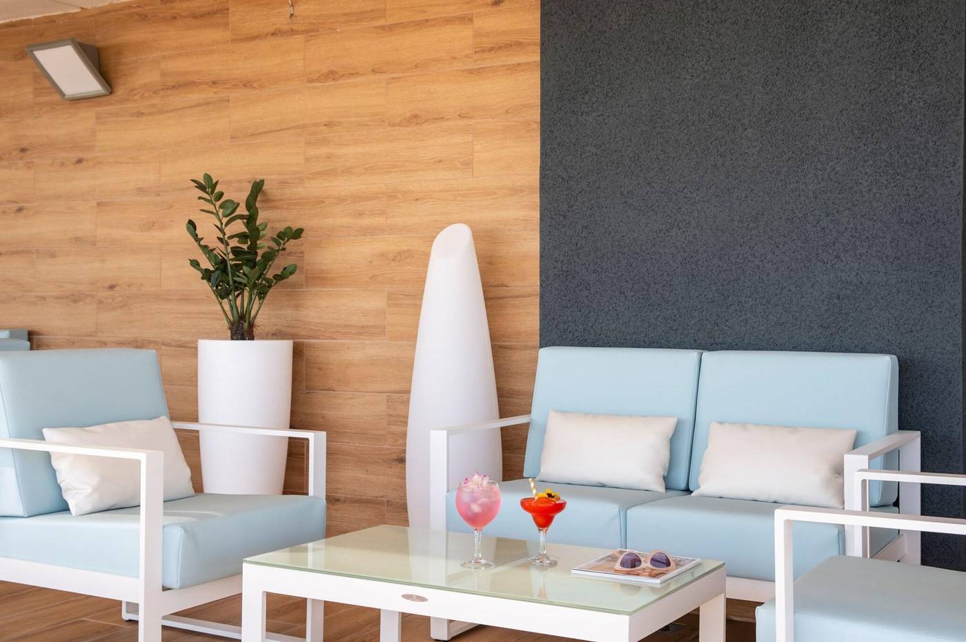 Ohtels-Playa-de-Oro-Terrace-25