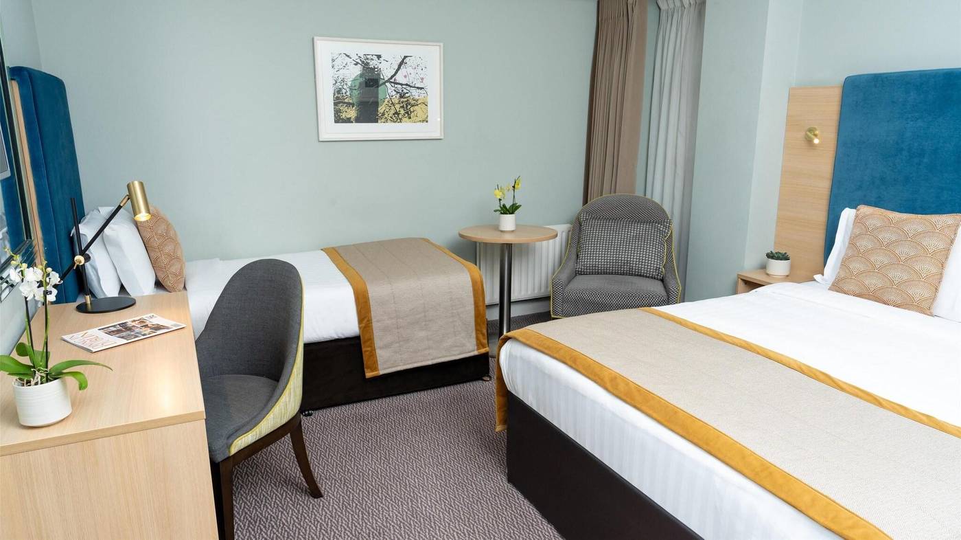 The-Fleet-Hotel-Room-17