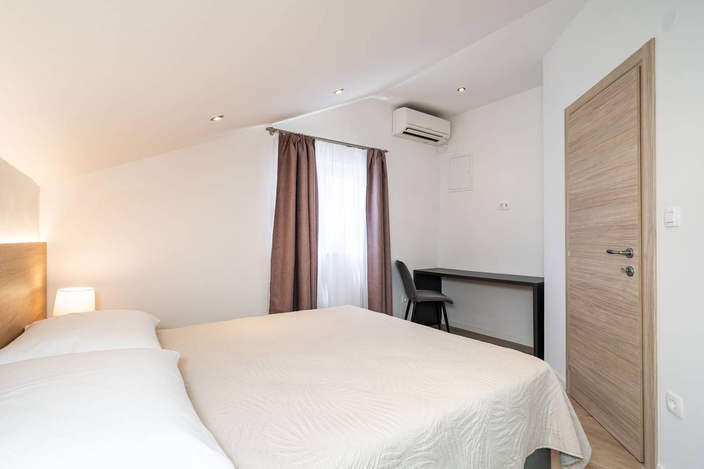 Bacan-Serviced-Apartments-Room-34