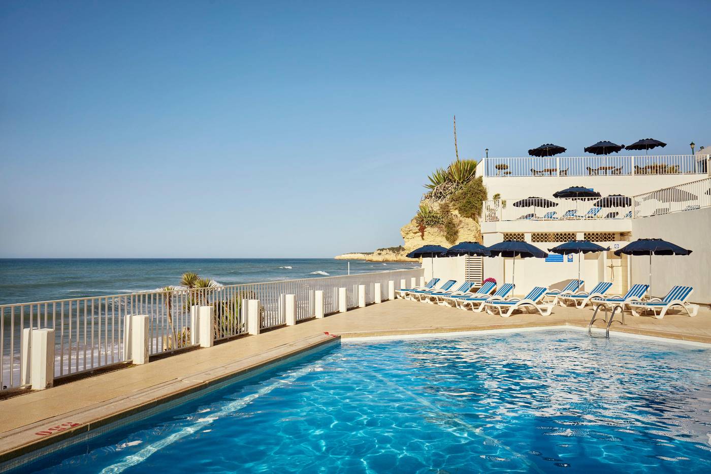 Holiday-Inn-Algarve-Pool-42