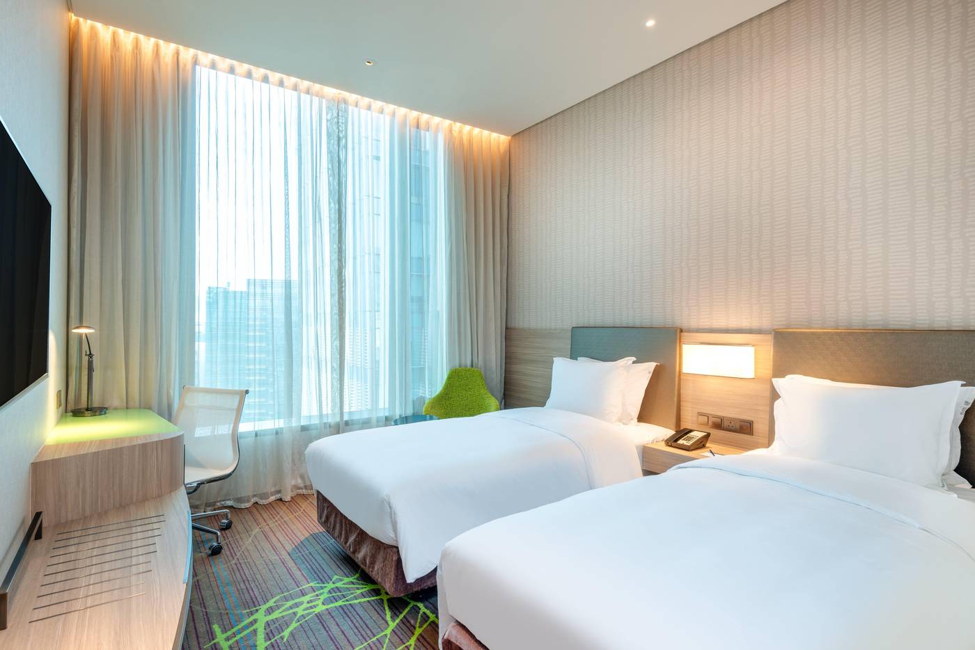 Holiday-Inn-Express-Hong-Kong-Kowloon-CBD2-Room-19