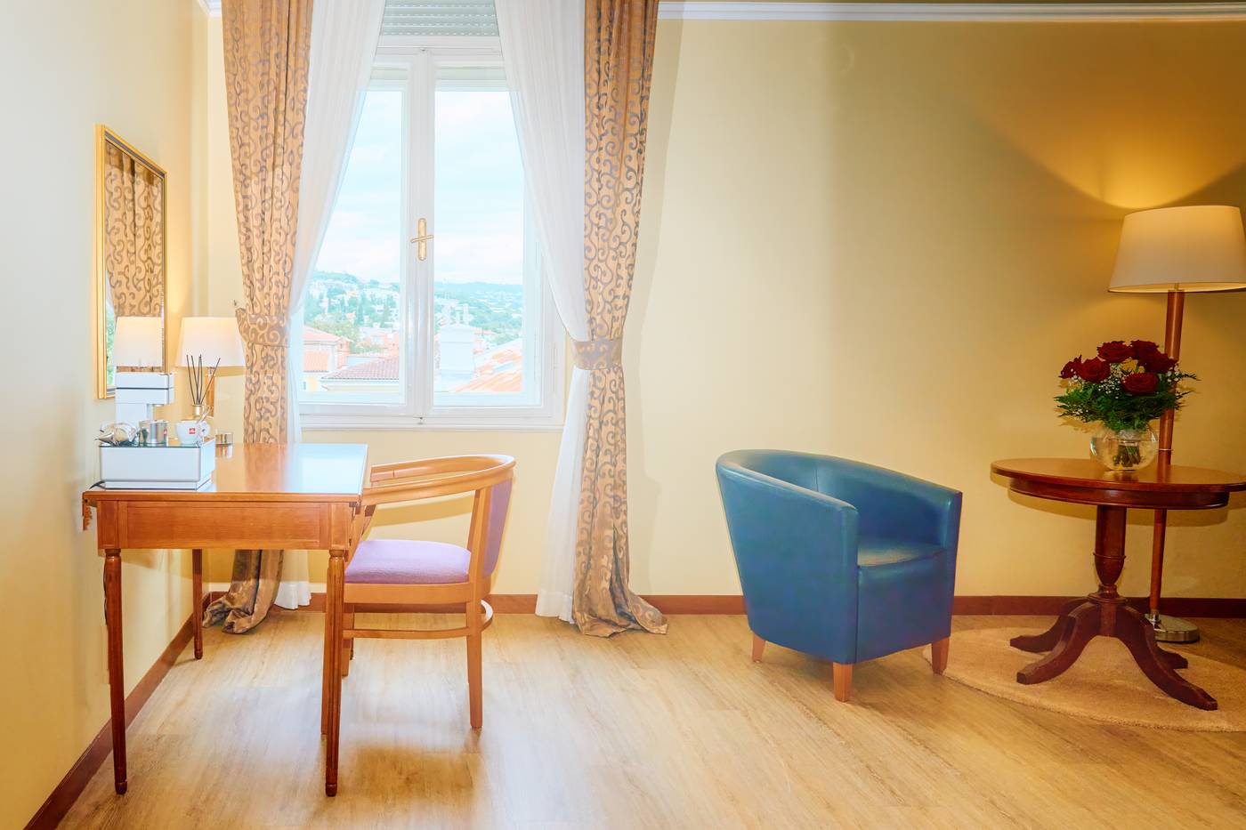 Hotel-Bristol-Room-18