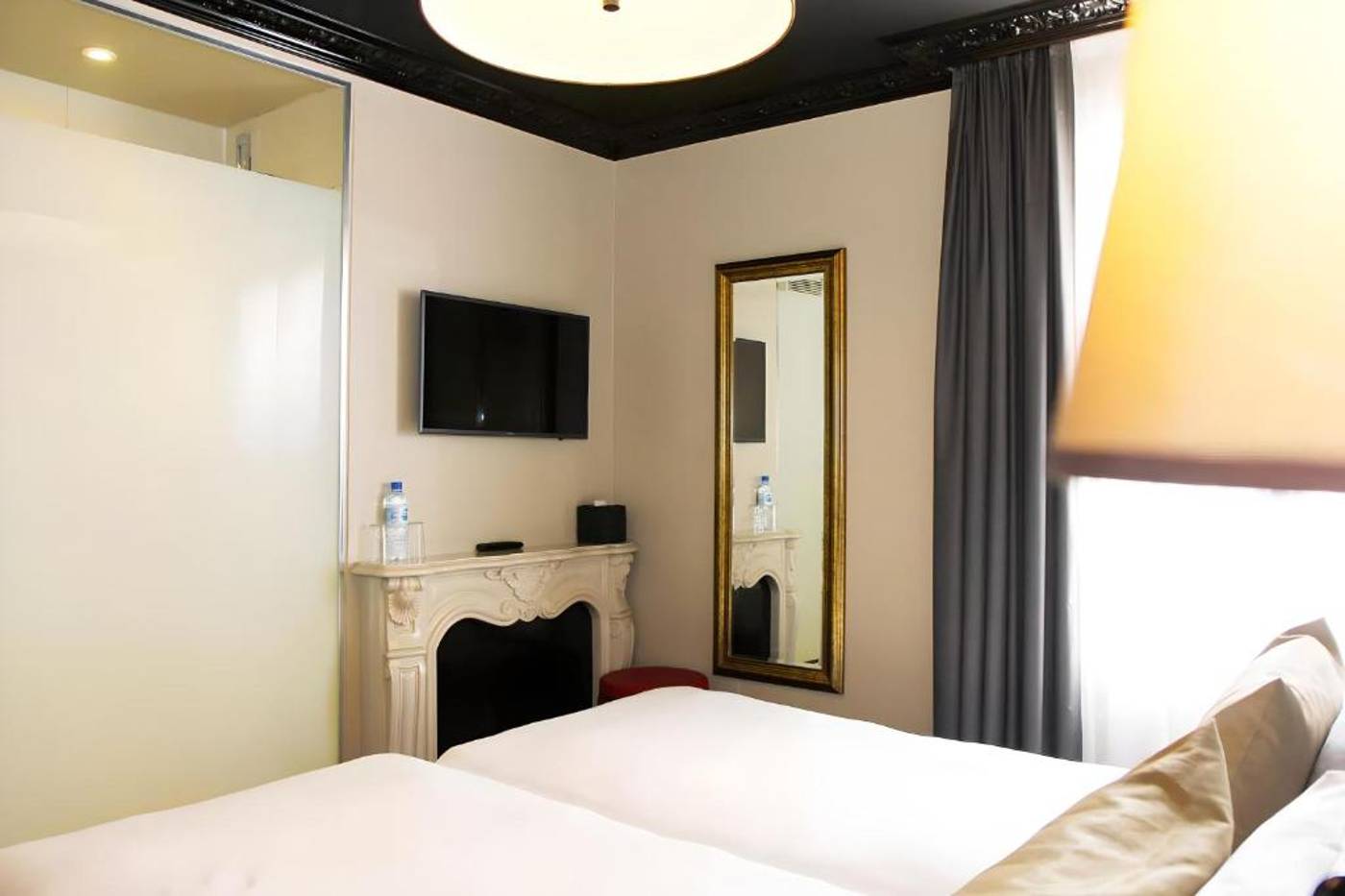 BEST-WESTERN-Hotel-Le-Montmartre-Saint-Pierre-Room-17