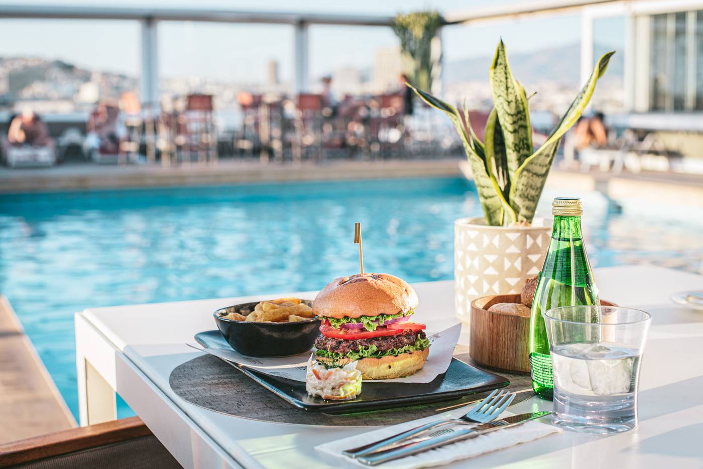 Divani-Caravel-Restaurant-55