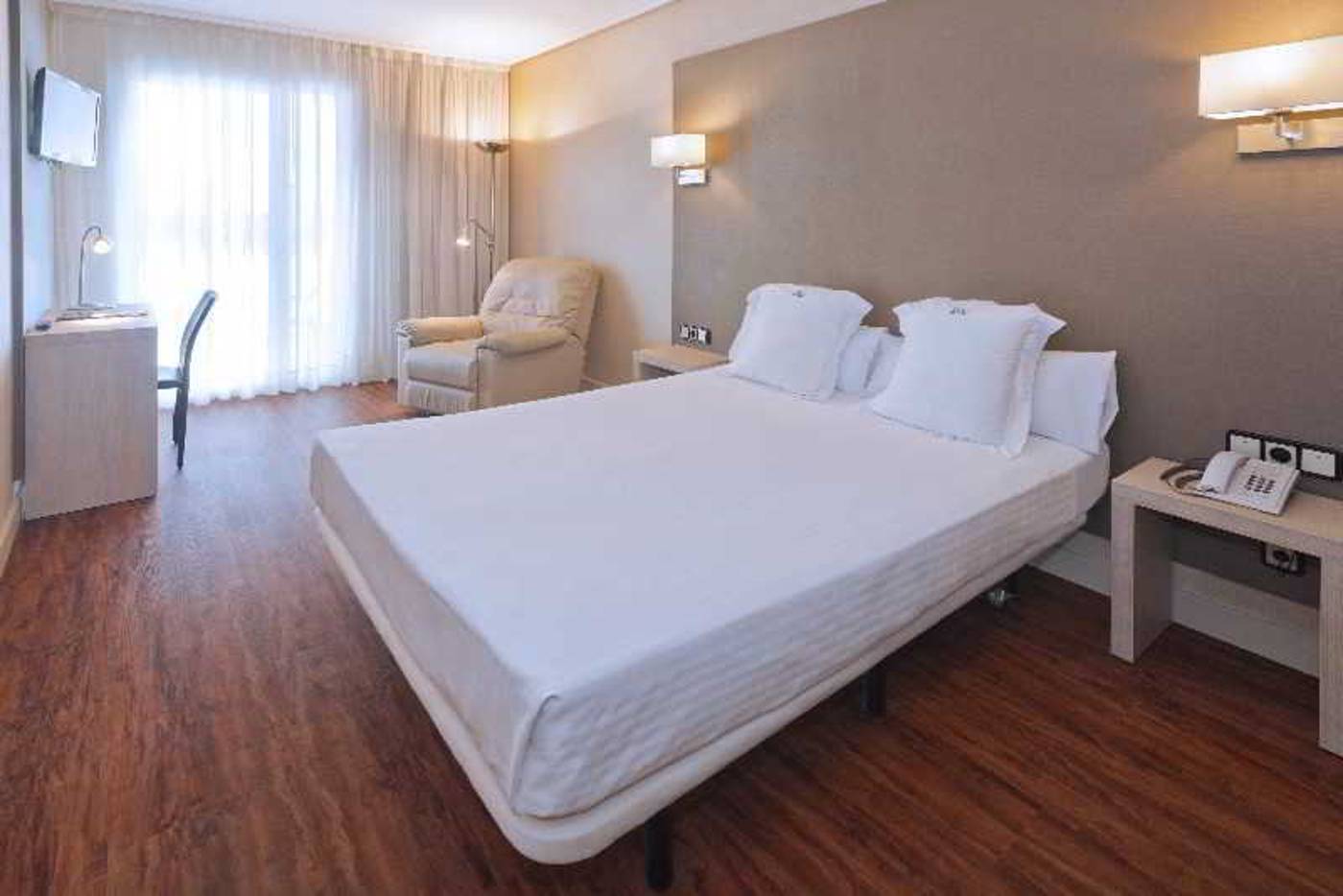 Regente-Aragon-Room-7