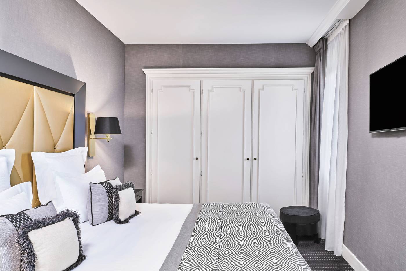H----tel-Barri----re-Le-Majestic-Cannes-Room-46
