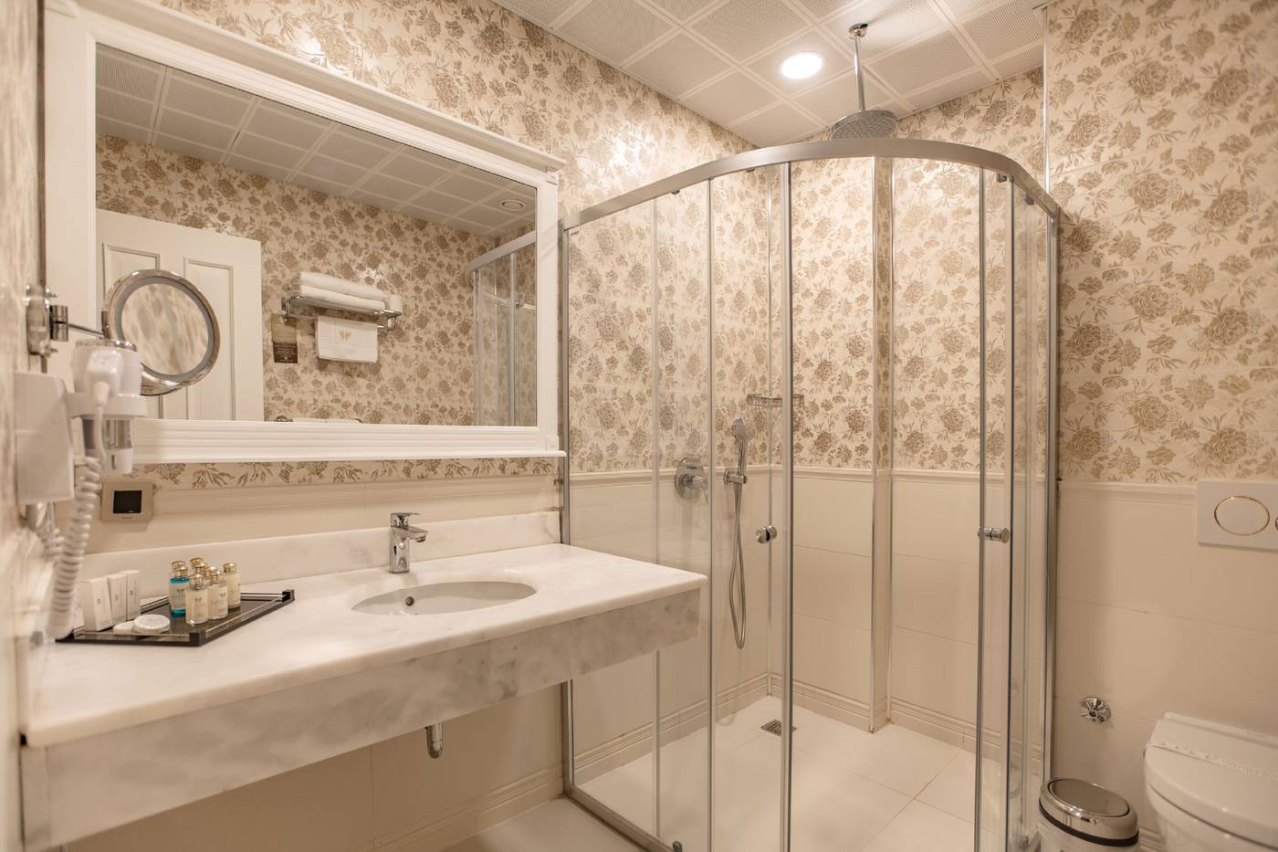 Seven-Hills-Palace---Spa-Room-62