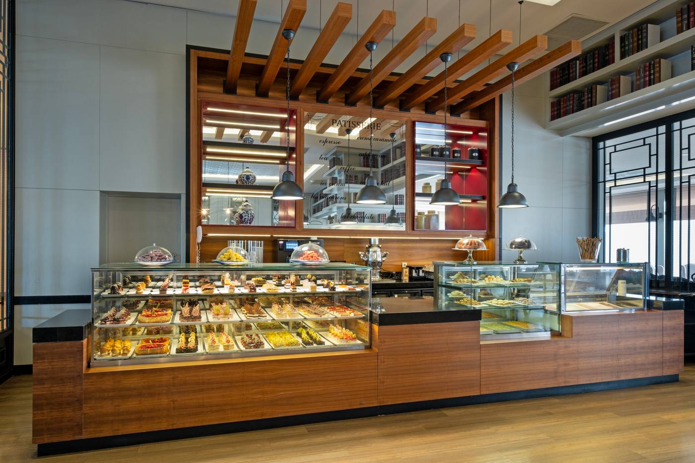 Titanic-Deluxe-Lara-Bar-51