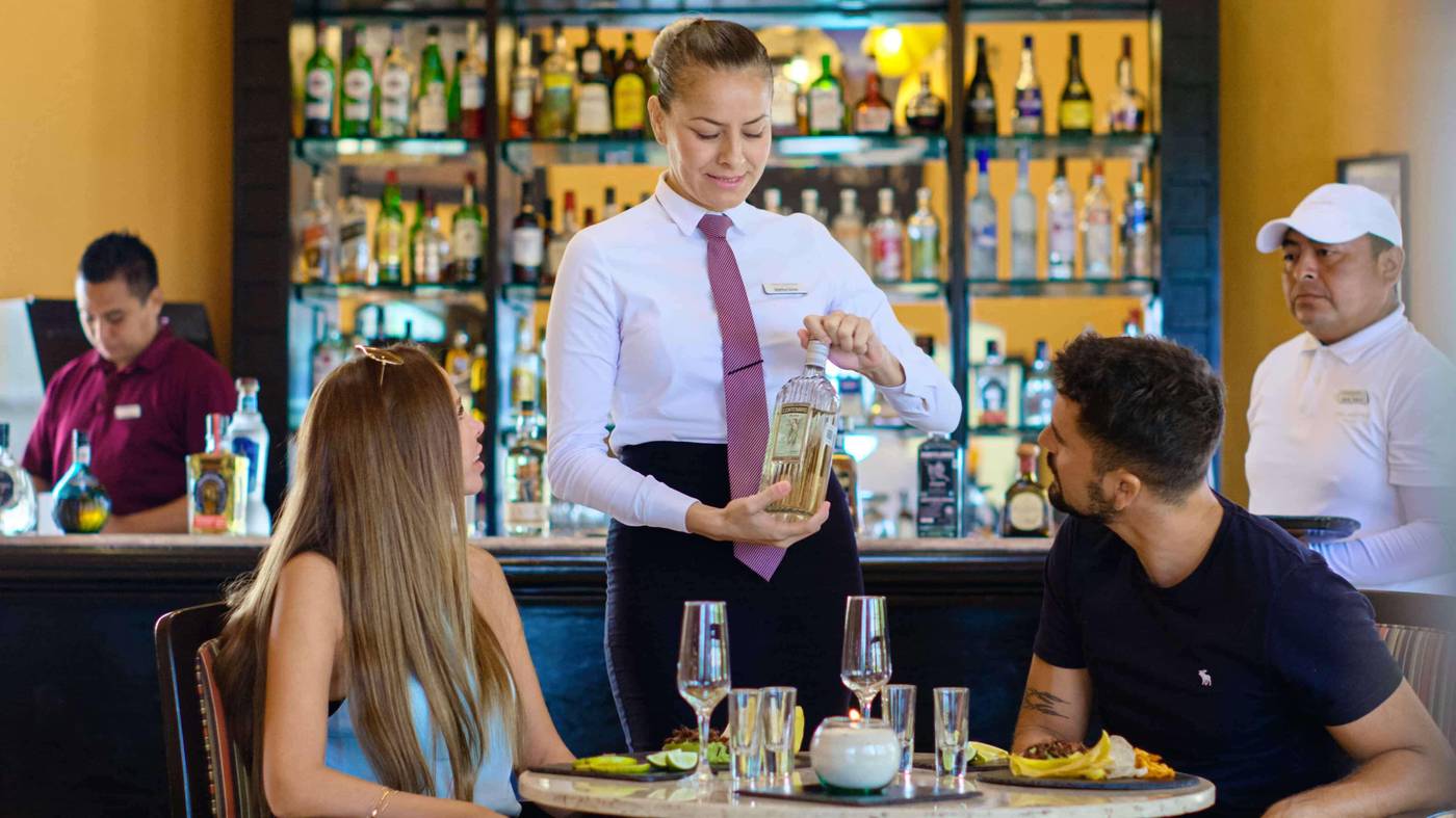 Royal-Hideaway-Playacar-All-Inclusive-Restaurant-65