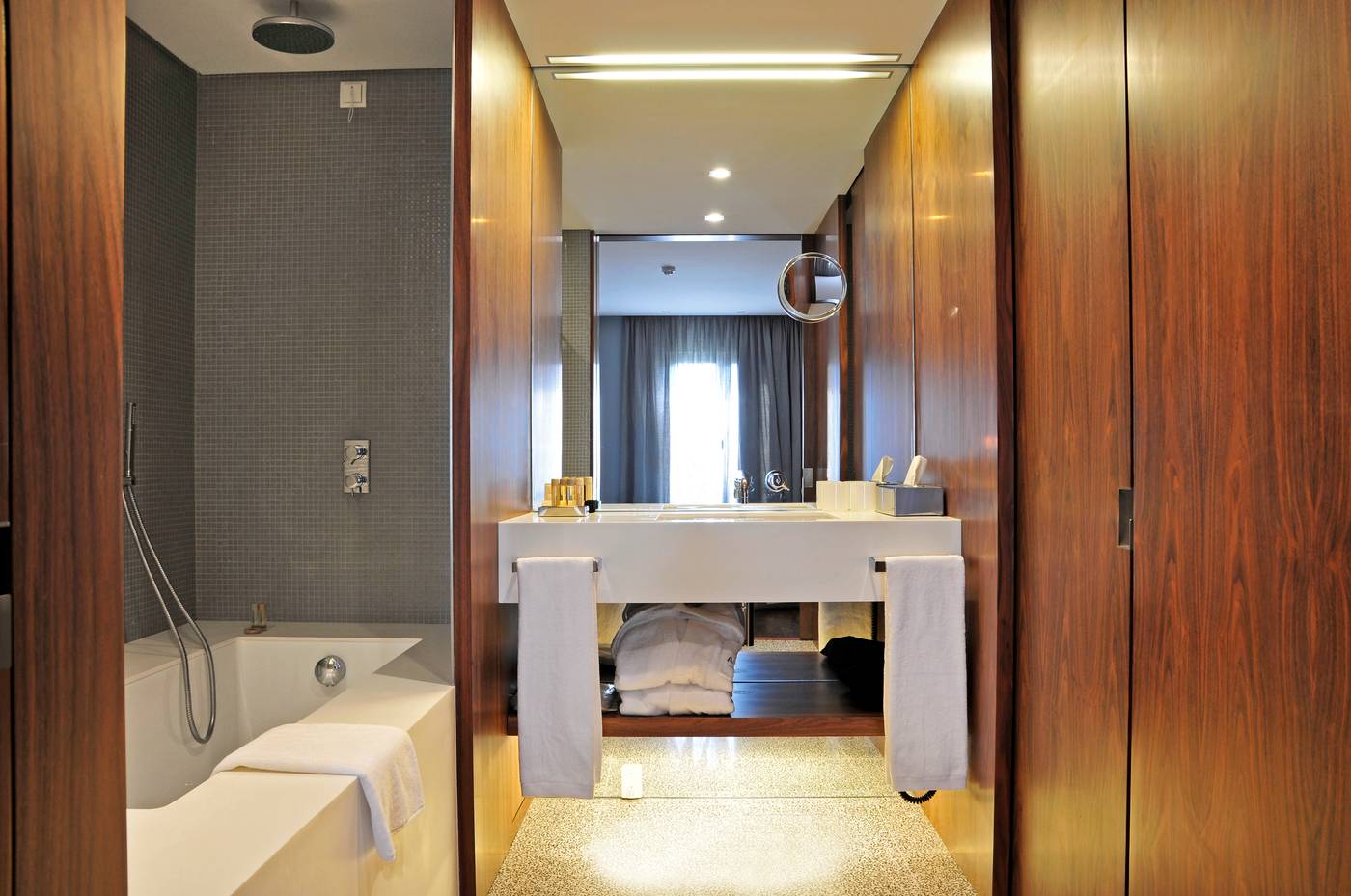 Altis-Prime-Hotel-Room-26