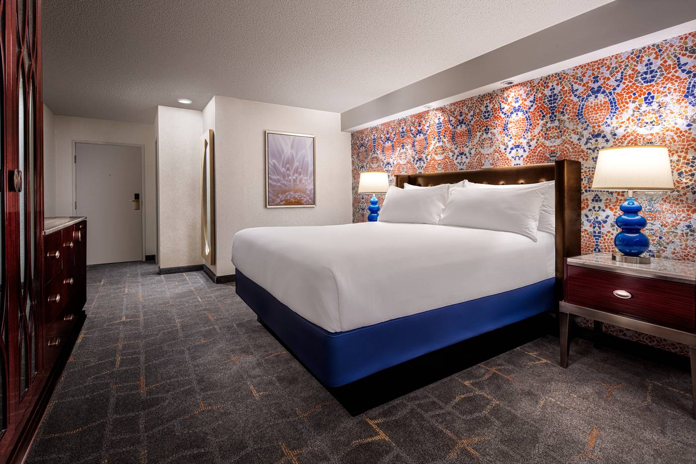 Luxor-Hotel-and-Casino-Room-32