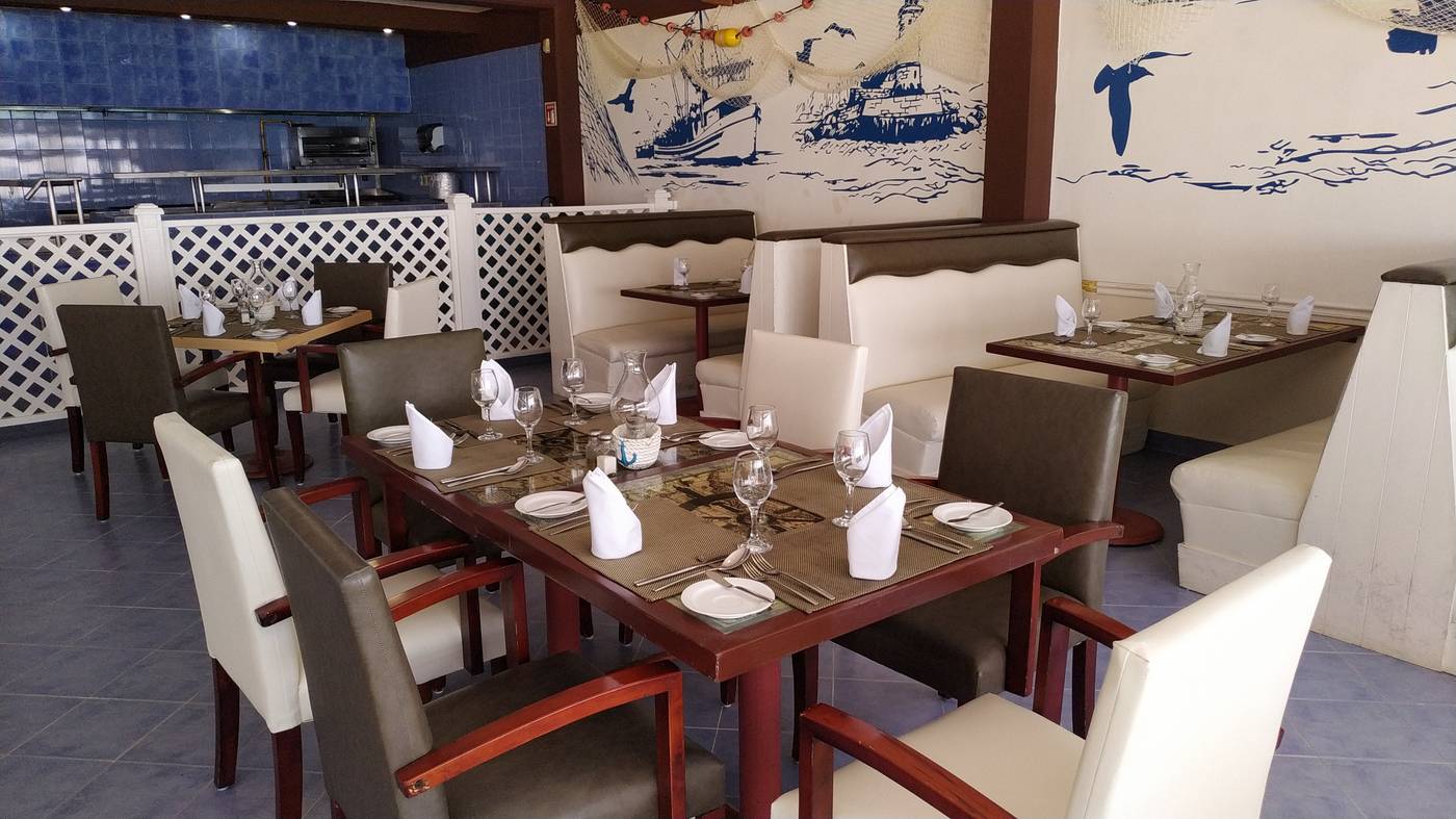 Golden-Parnassus-Resort--Adults-Only-All-Inclusive-Restaurant-39