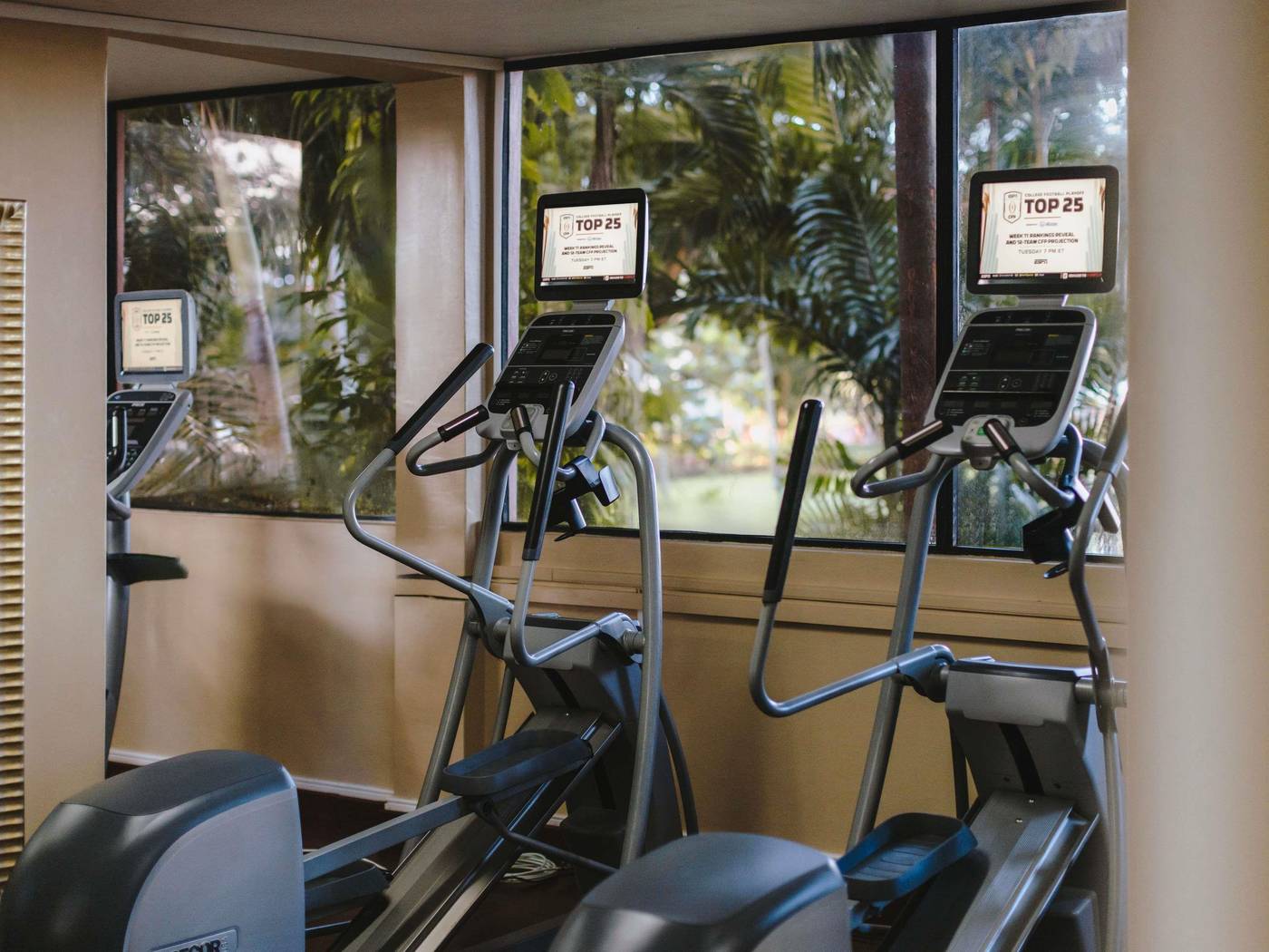 The-Fairmont-Royal-Pavilion-Sports-and-Entertainment-73