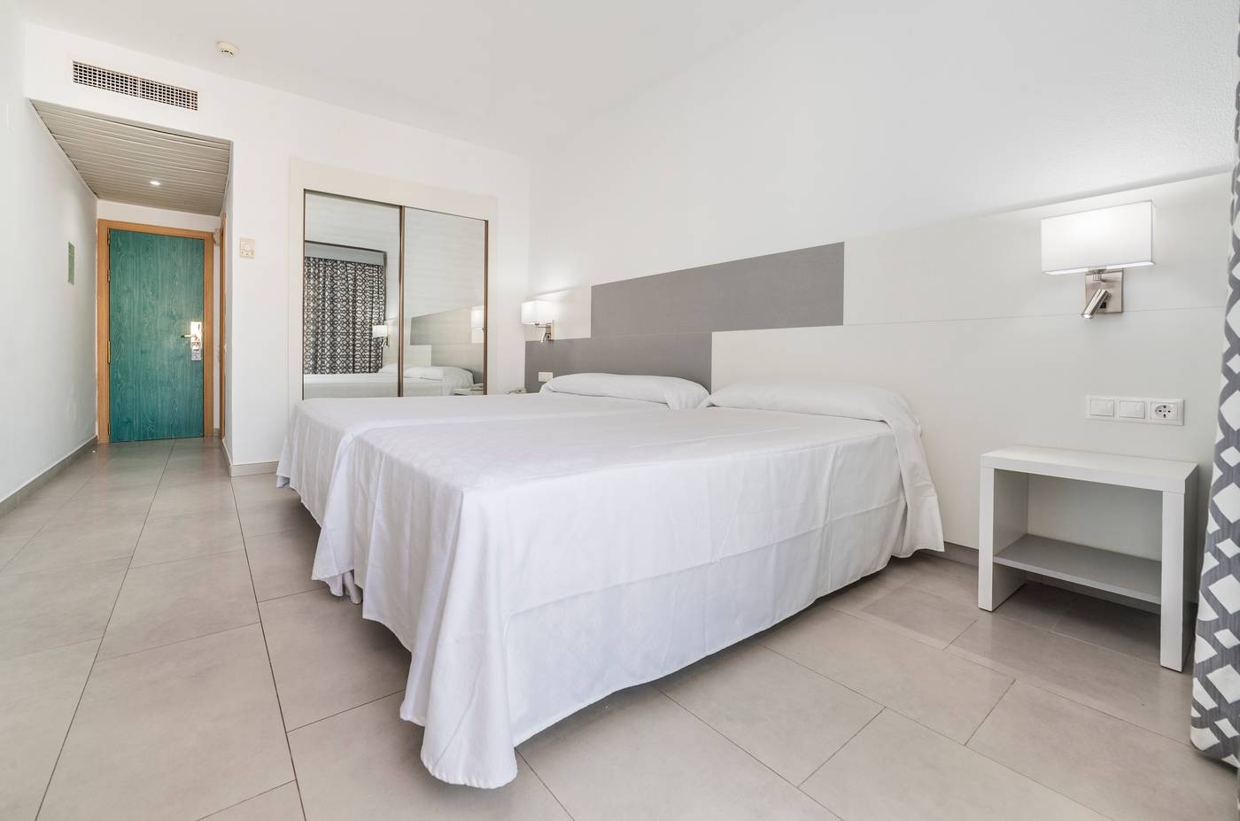 Los-Patos-Park-Room-18