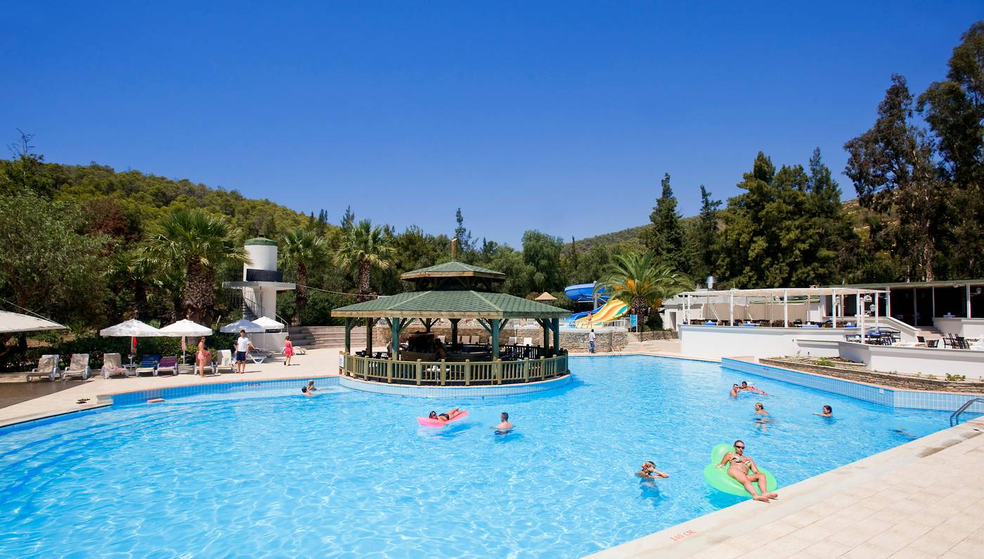 Green-Bay-Resort---Spa-Bar-4