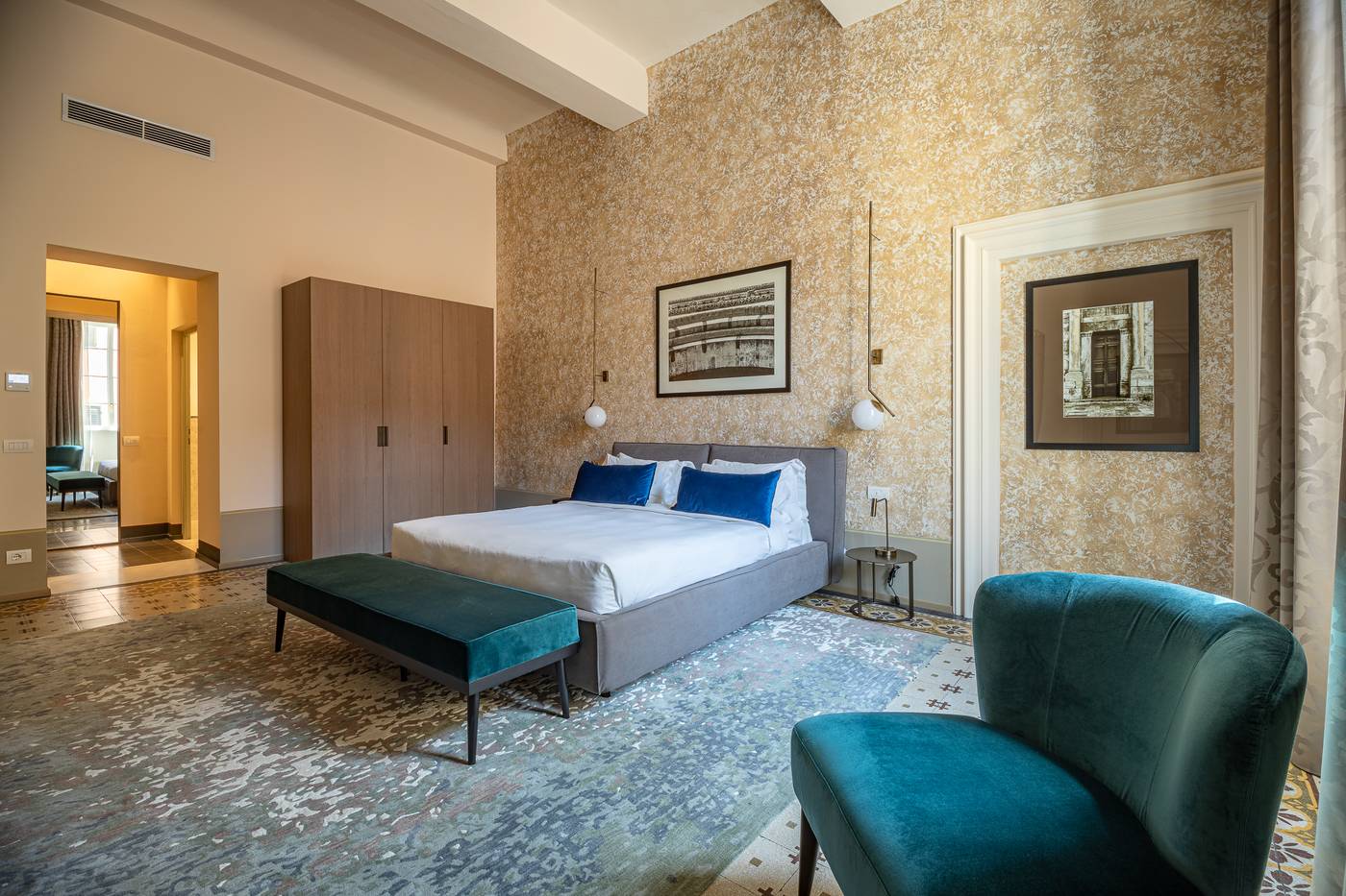 Grand-Universe-La-Residenza-Room-14