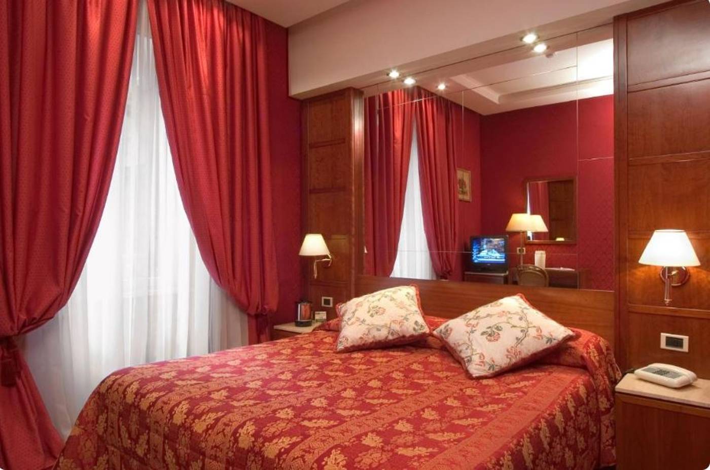 Hotel-Andreotti-Room-9