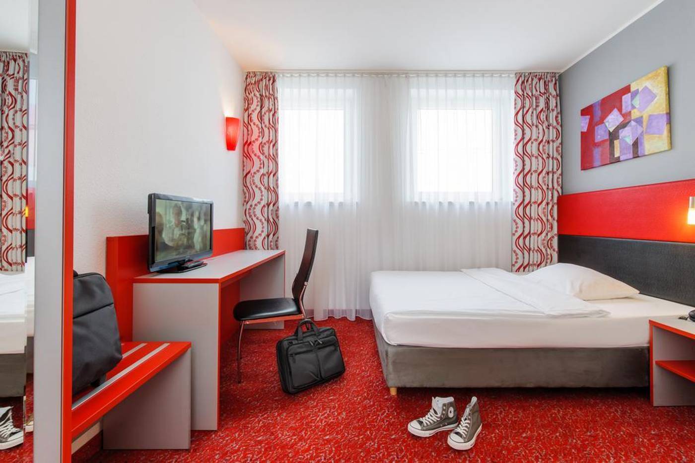 greet-Berlin-Alexanderplatz-Room-18