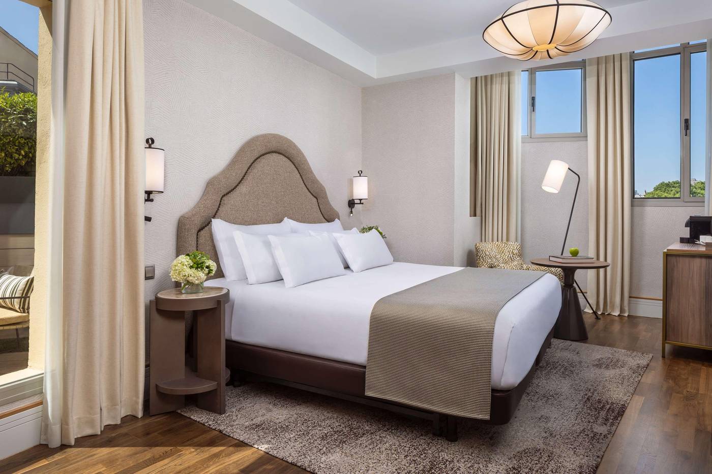 NH-Collection-Madrid-Paseo-del-Prado-Room-9