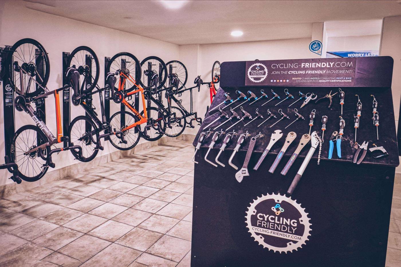 Iberostar-Waves-Bouganville-Playa-Sports-and-Entertainment-52